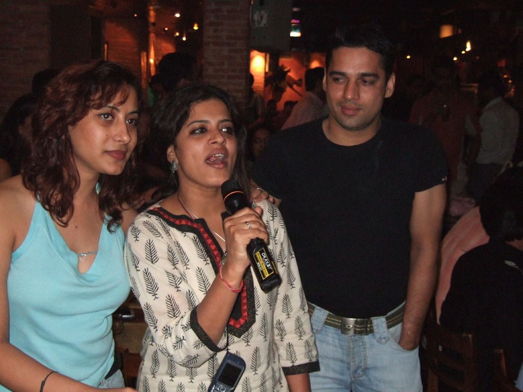 Karaoke On Rent in Delhi